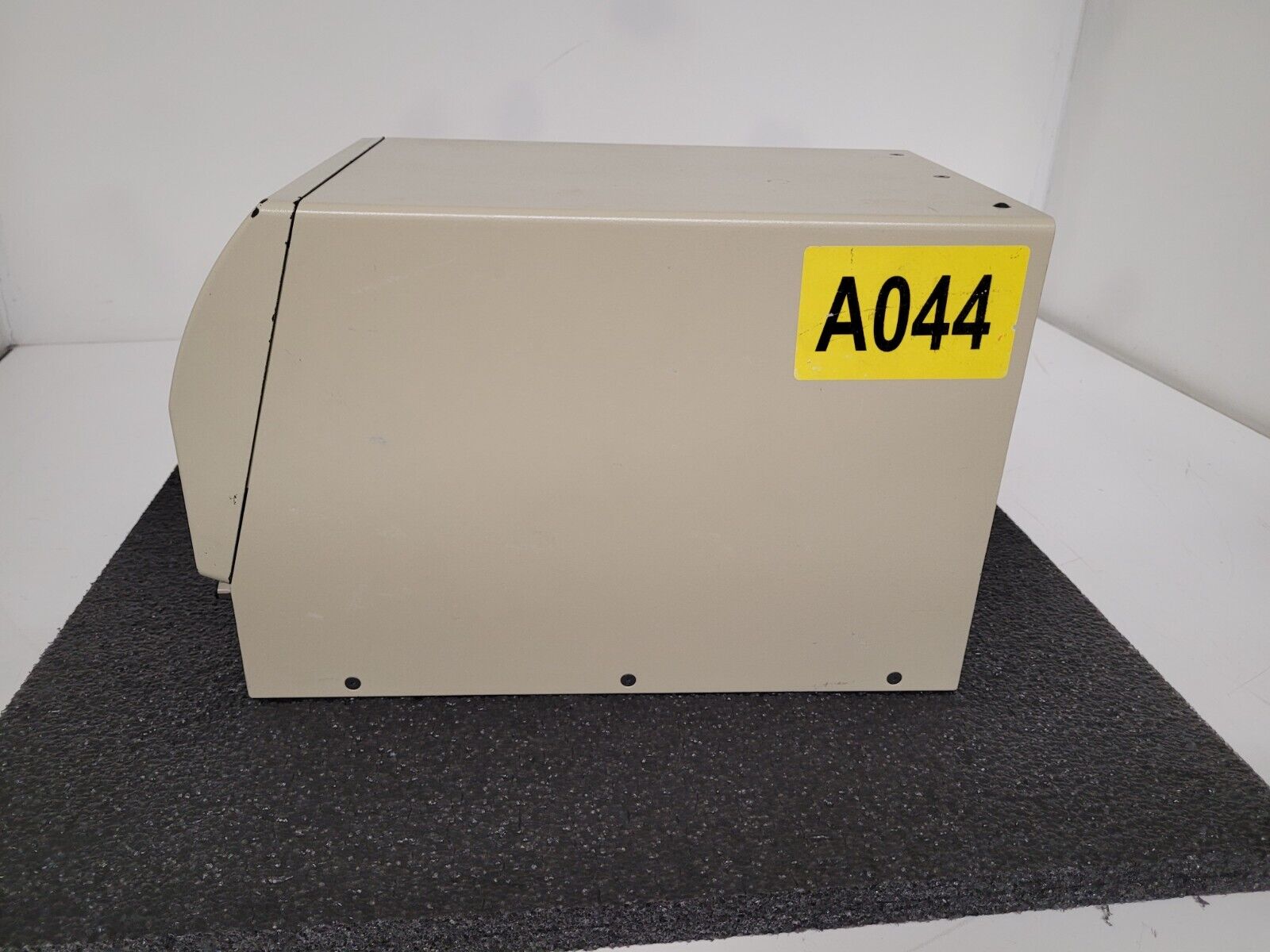 TM Electronics Solution 4S-L2-F2-015 Solution Leak & Flow Tester 4 Port 15PSI