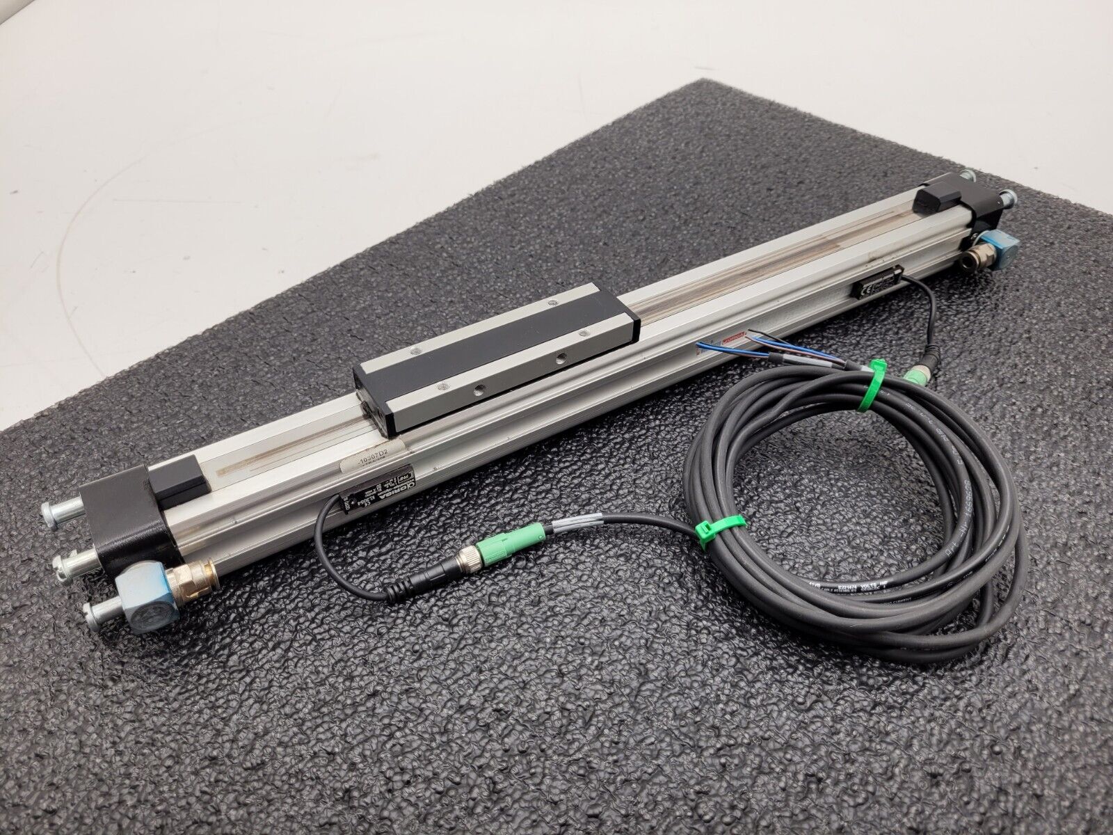 Hoerbiger Origa  260mm Travel 25mm Bore Rodless Pneumatic Cylinder w/ sensors