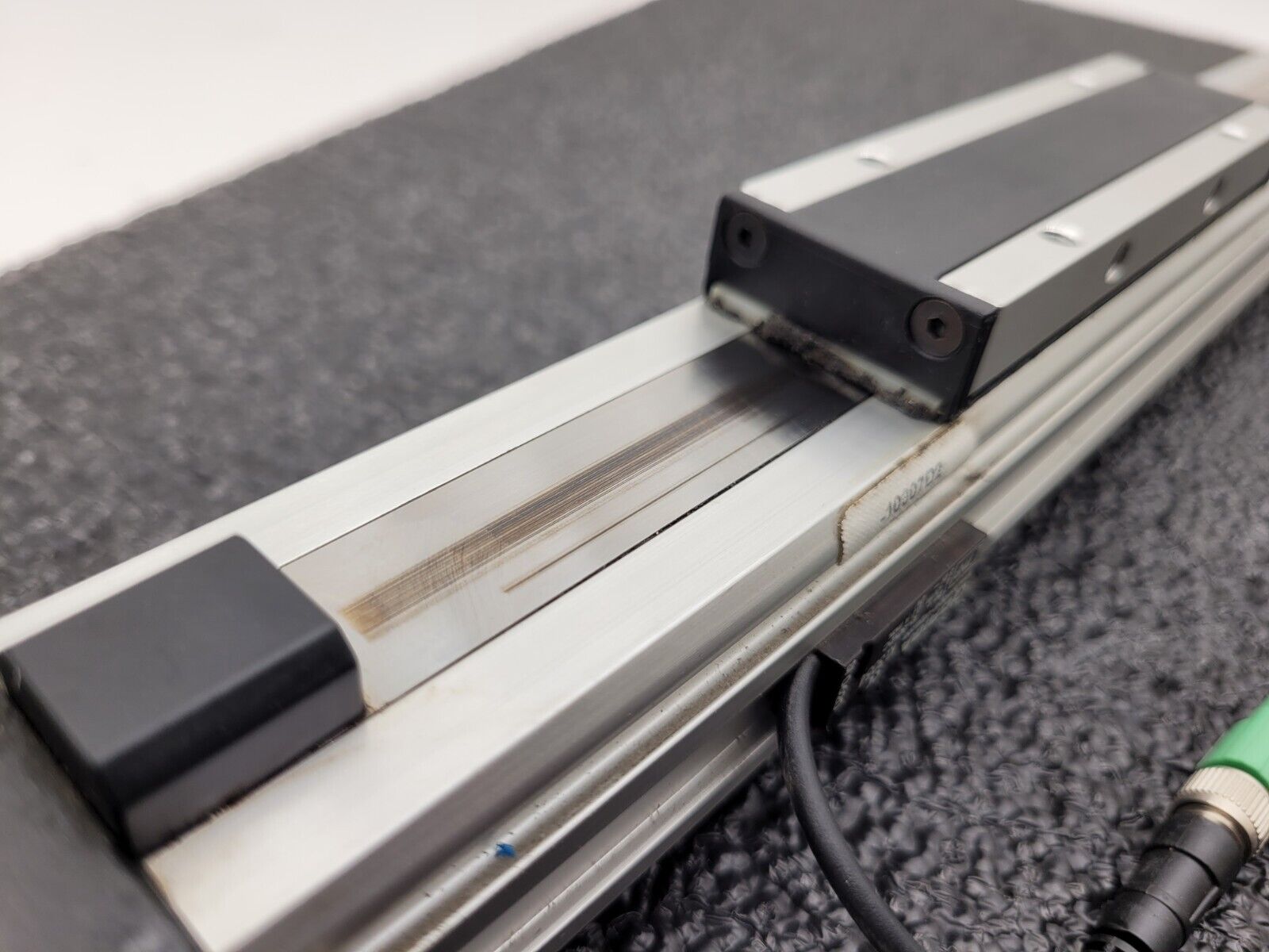 Hoerbiger Origa  260mm Travel 25mm Bore Rodless Pneumatic Cylinder w/ sensors