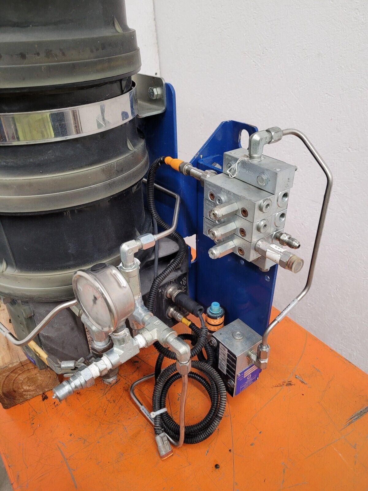 GRACO G3 Lubrication Pump 96G231 G3-A-12MX-120L08 12VDC 5100 PSI Working Pull B