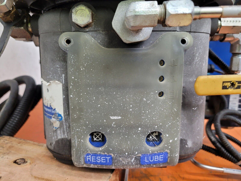 GRACO G3 Lubrication Pump 96G231 G3-A-12MX-120L08 12VDC 5100 PSI Working Pull B