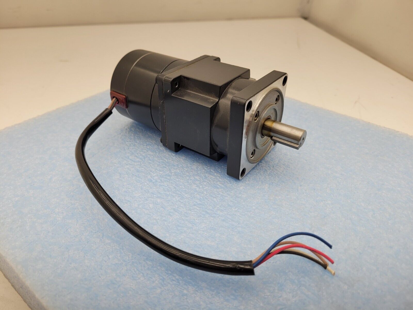 VEXTA UPH566H-A2 Stepping Motor w/ HARMONIC UHG50-2B Gear Drive 1:50 Ratio