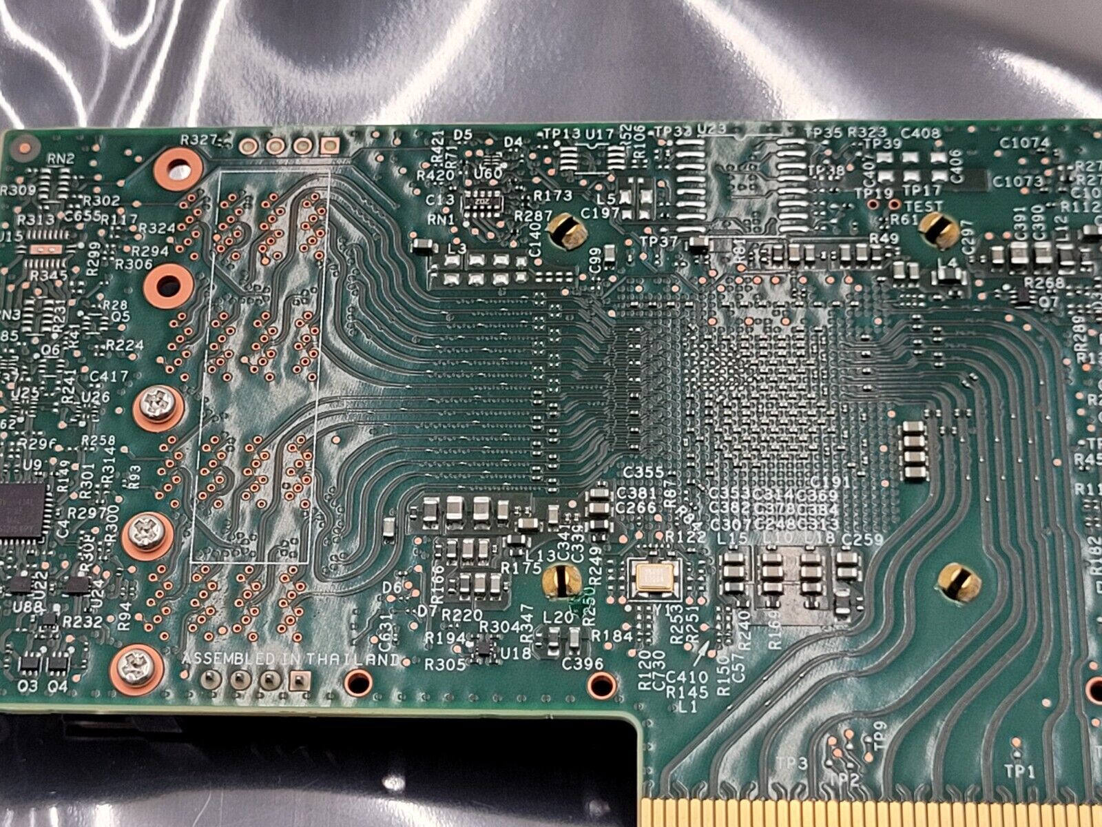 Intel 9400-8i SATA Internal SAS 6/12Gb/s PCIe 8-Port SAS Tri-Mode HBA Broadcom