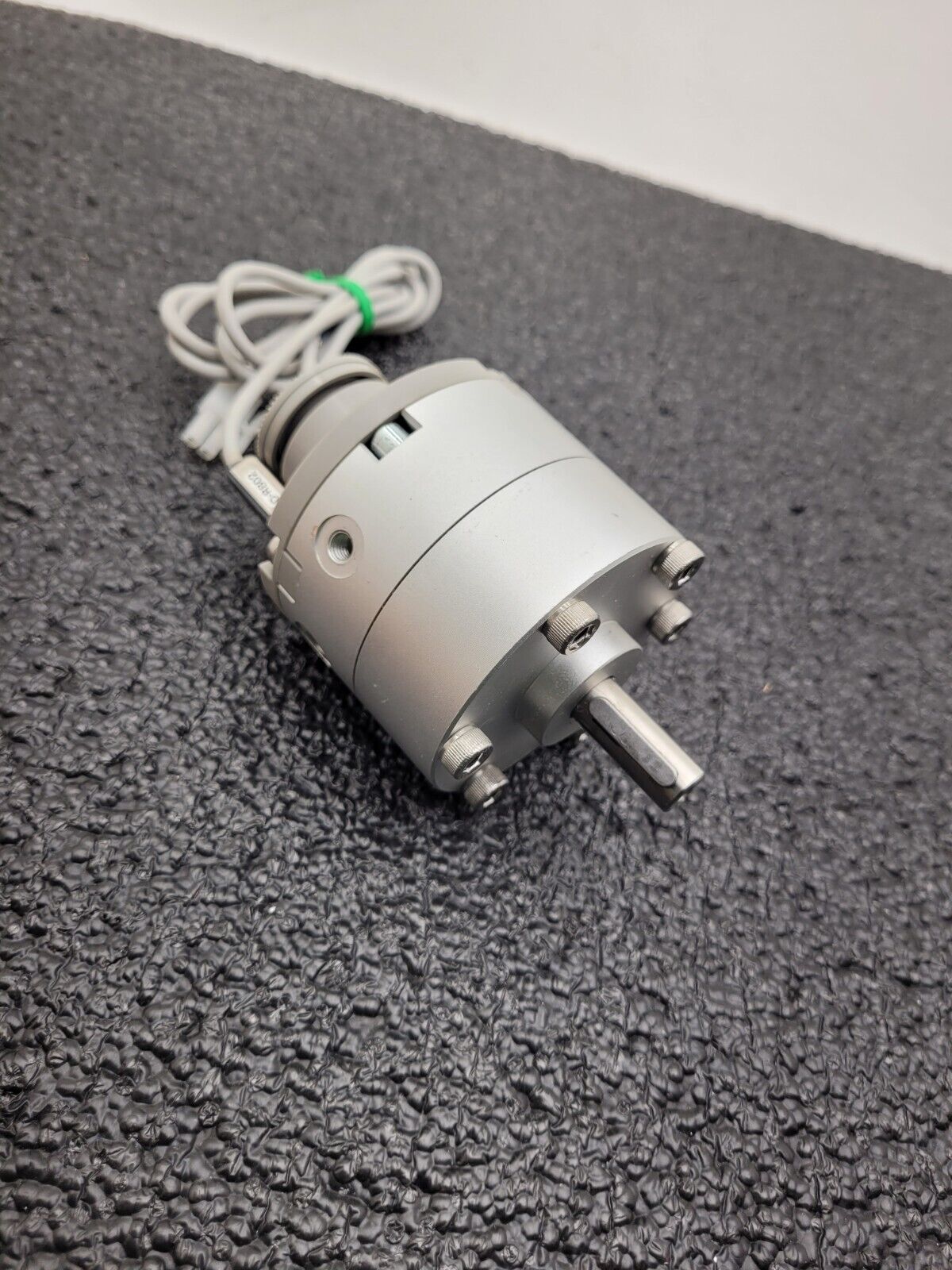SMC CDRB2BW40-90D-R80 Rotating Cylinder Pneumatic Rotary Actuator Unit w/Sensors