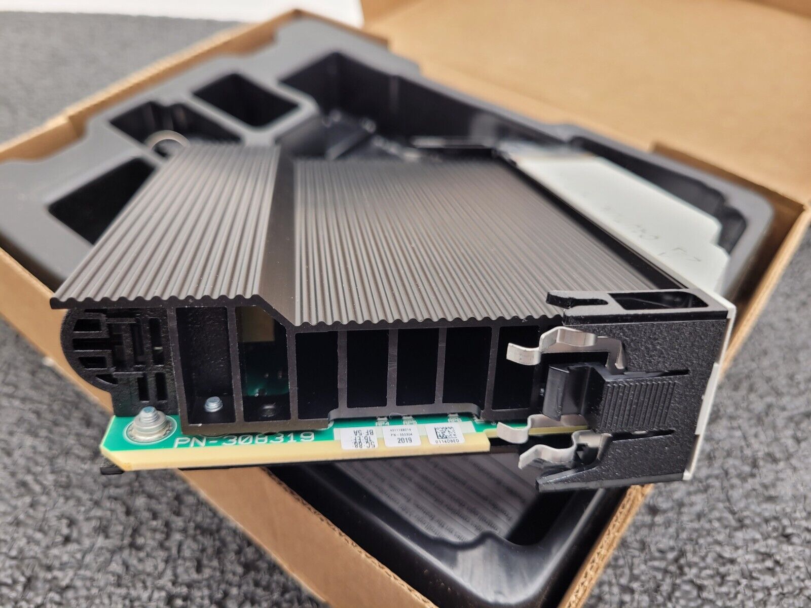 2020 Allen-Bradley 1756-L81E /B ControlLogix Processor - New Surplus (Open)