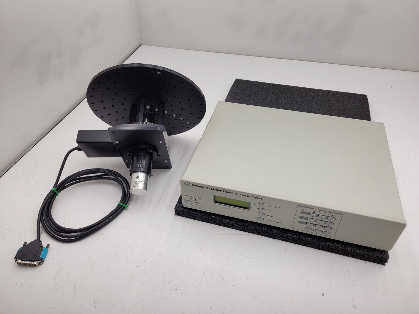Newport Motion Controller ESP-301-1N Rotary Stage 12" Optical Breadboard Table