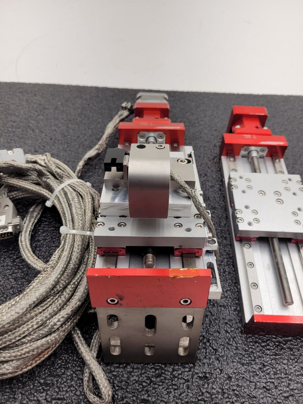Lot of 2x Shneeberger Linear Screw Guide Block Stepper Motor Actuator MN9-G3-V1