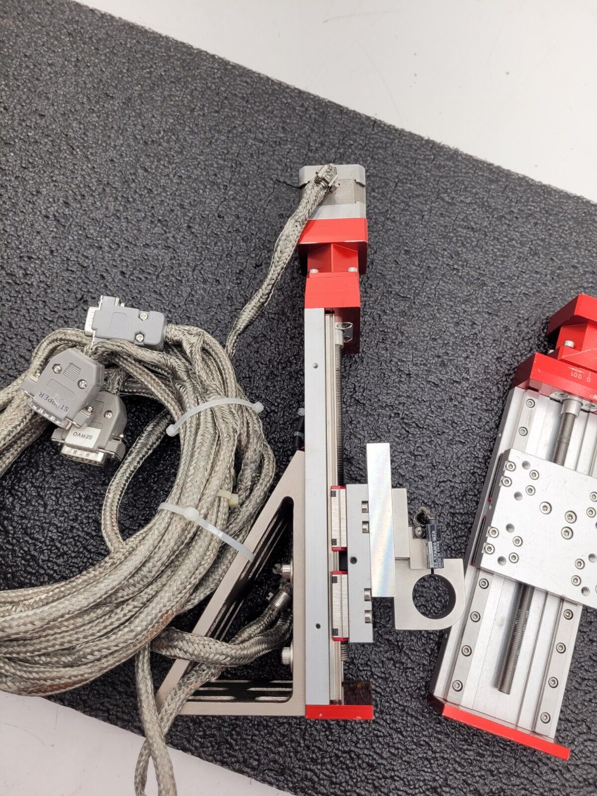 Lot of 2x Shneeberger Linear Screw Guide Block Stepper Motor Actuator MN9-G3-V1