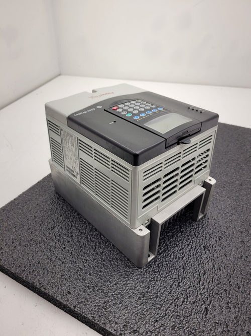 Allen Bradley 20AD5P0A0AYNNRNN /A PowerFlex 70 480V 3HP AC VFD Motor Drive