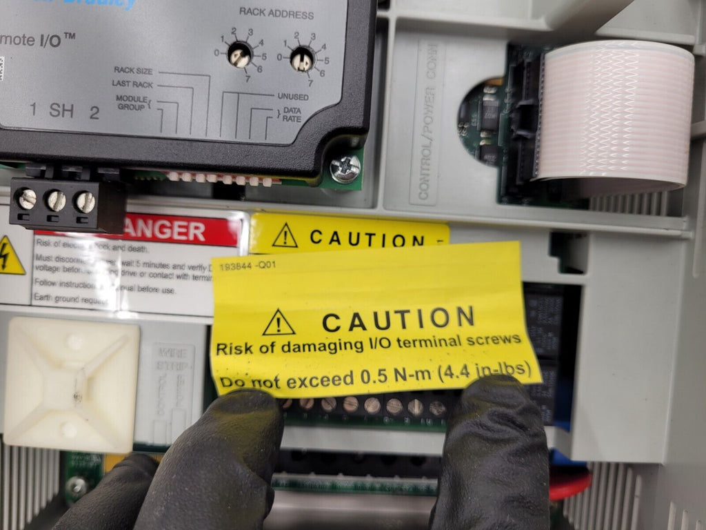 Allen Bradley 20AD5P0A0AYNNRNN /A PowerFlex 70 480V 3HP AC VFD Motor Drive