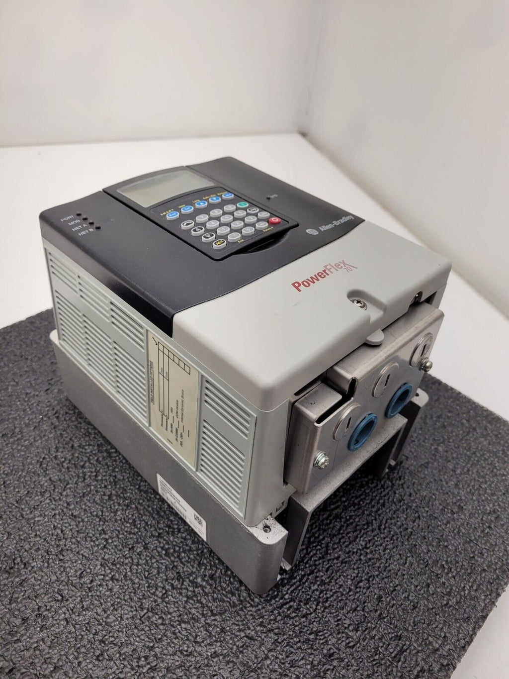 Allen Bradley 20AD5P0A0AYNNRNN /A PowerFlex 70 480V 3HP AC VFD Motor Drive