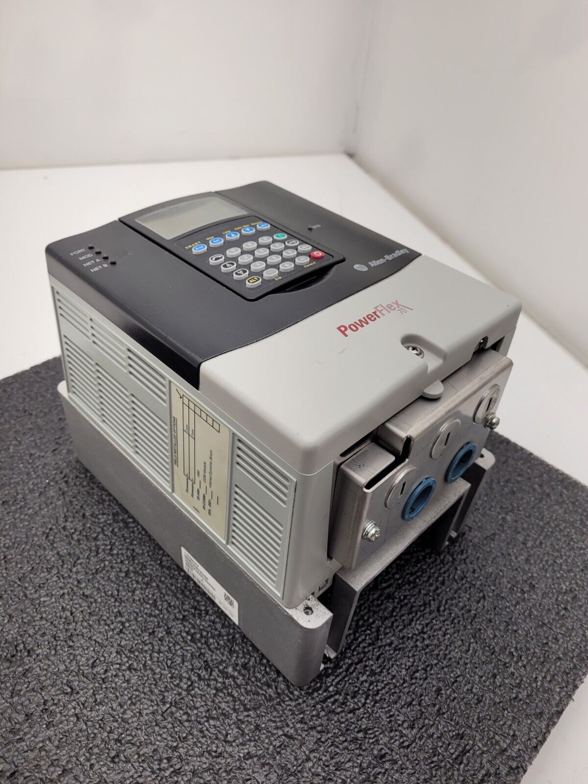 Allen Bradley 20AD5P0A0AYNNRNN /A PowerFlex 70 480V 3HP AC VFD Motor Drive