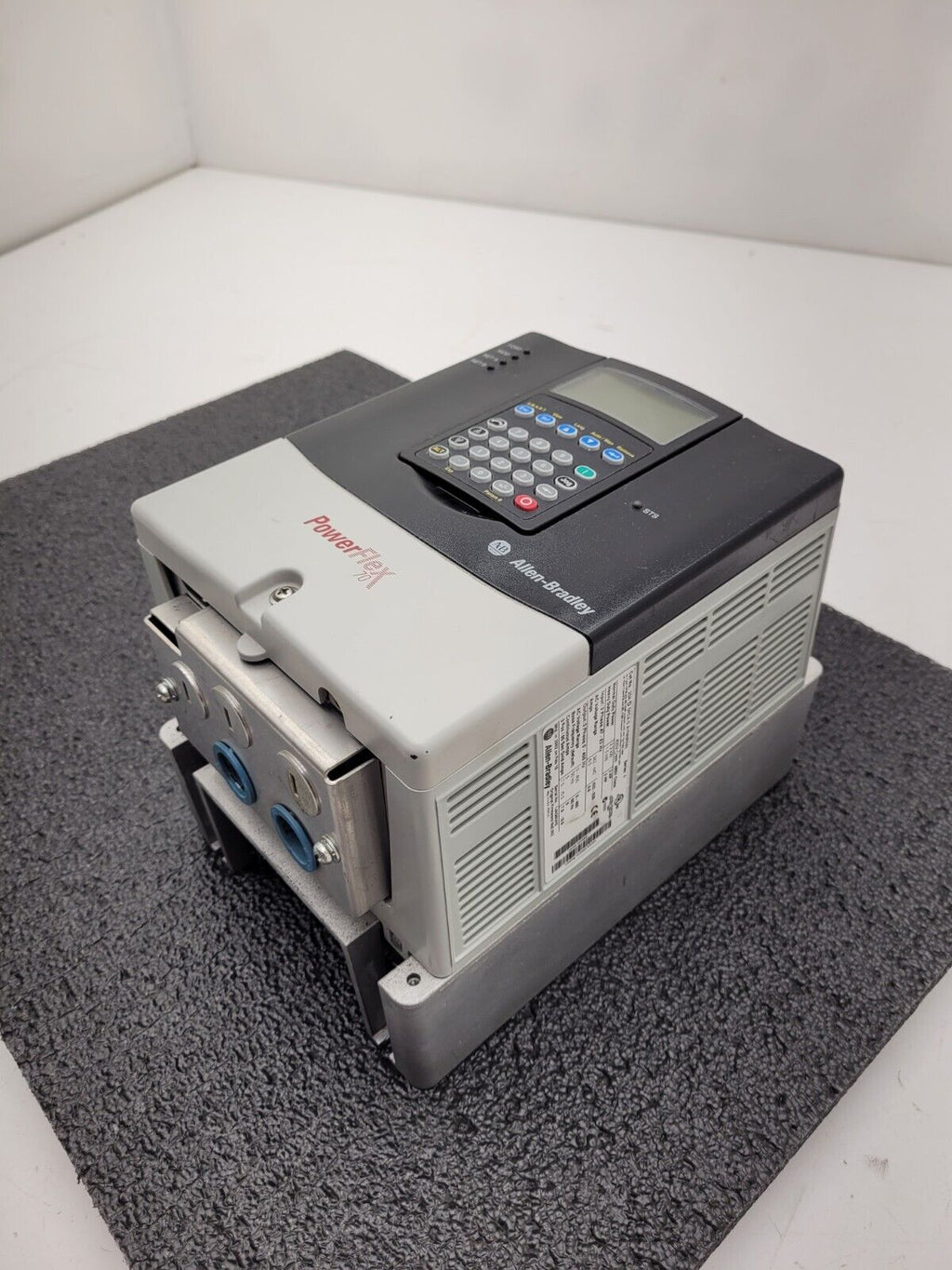 Allen Bradley 20AD5P0A0AYNNRNN /A PowerFlex 70 480V 3HP AC VFD Motor Drive