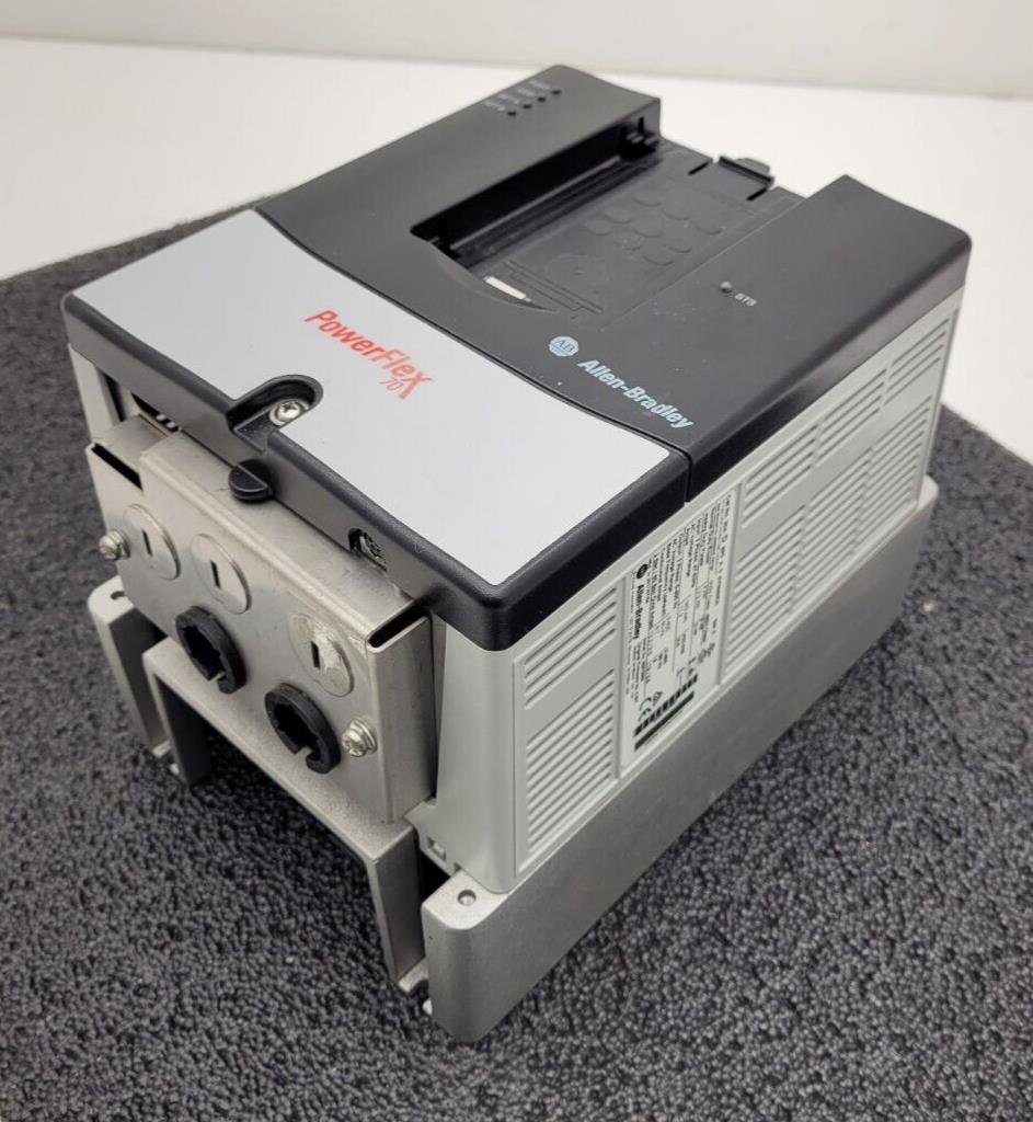 Allen Bradley 20AD8P0A0AYNNNC0 /A PowerFlex 70 480V 5HP AC VFD Motor Drive 2017