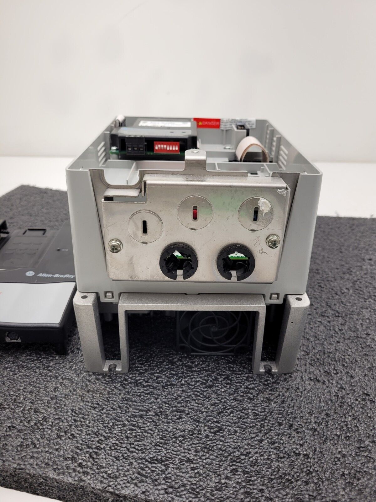 Allen Bradley 20AD8P0A0AYNNNC0 /A PowerFlex 70 480V 5HP AC VFD Motor Drive 2017