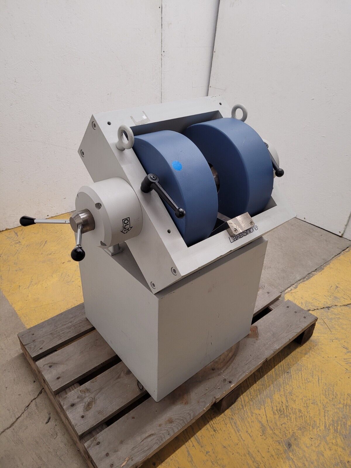 Model EM4-HVA H-Yoke Variable Gap Horizontal Field 100mm Pole Diam. Parts/Repair