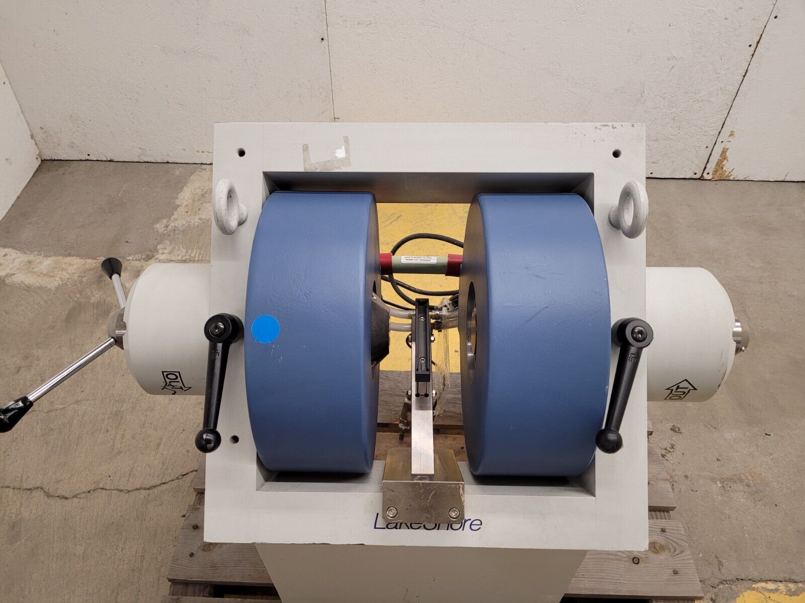 Model EM4-HVA H-Yoke Variable Gap Horizontal Field 100mm Pole Diam. Parts/Repair