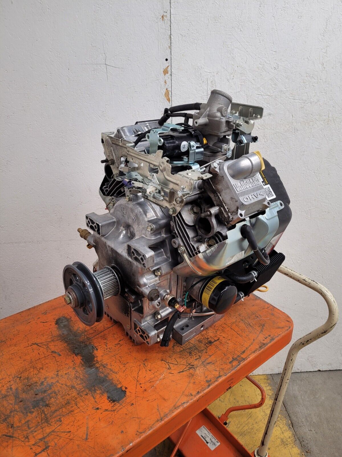Vanguard Briggs Stratton 993CC EFI37 37HP Vertical Shaft V-Twin Engine For Parts