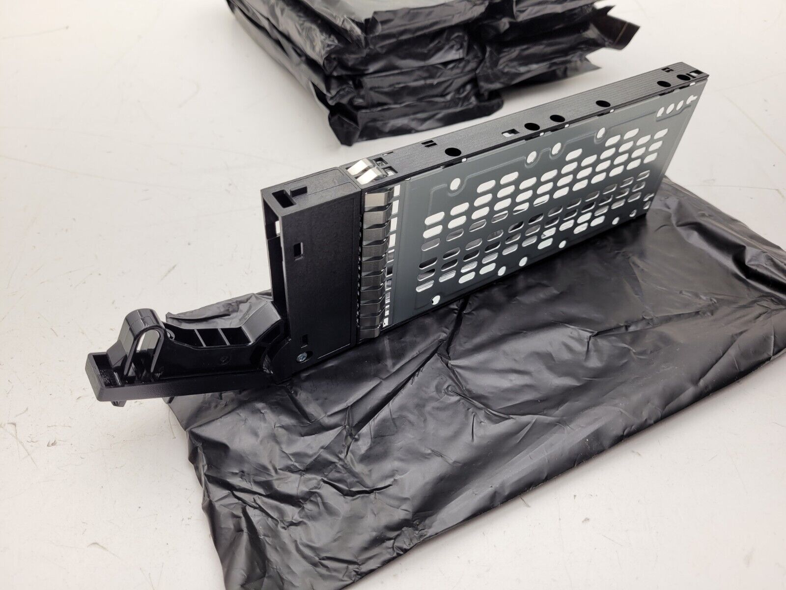 Lot of 10x Dell Compellent EB-2425 Hard Drive Tray Caddy 2.5" 92359-08