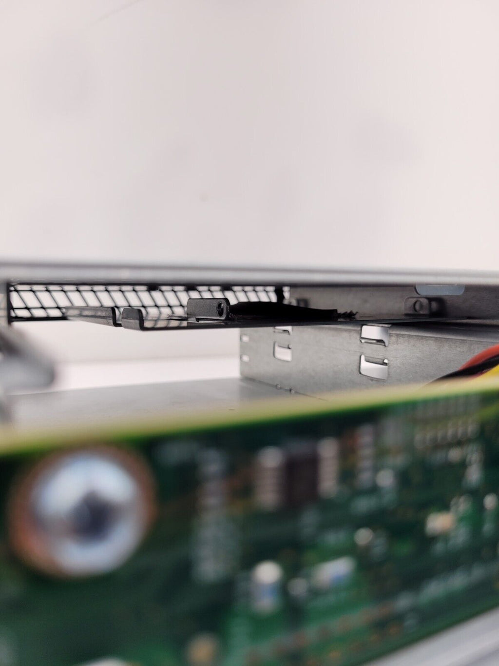 Intel S2600WT 1U 4-Bay LFF Workstation Server 2X E5-2699v4 256Gb RAM, Tested