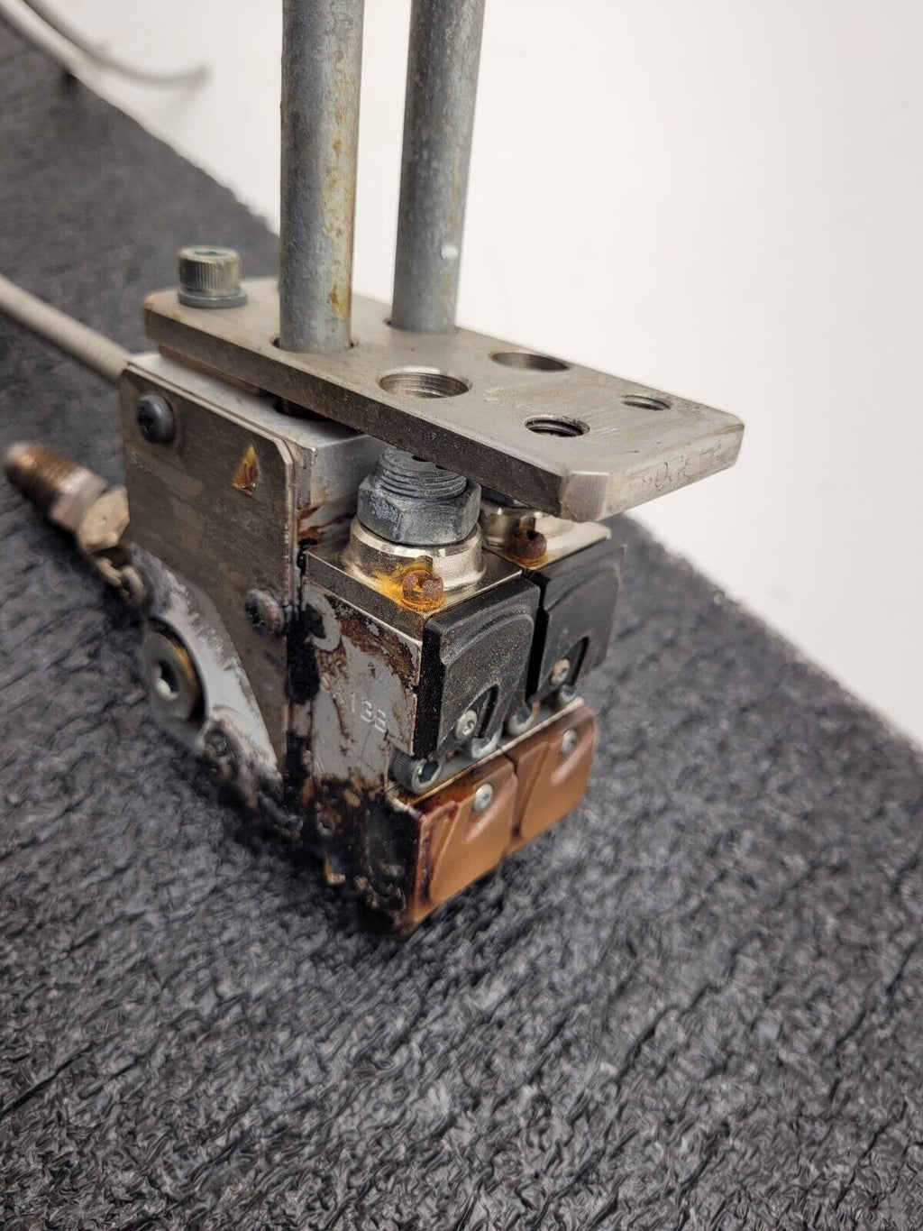 Dual Head Nordson SolidBlue S-012T Hot Melt Adhesive Dispensing Glue Gun 8524328