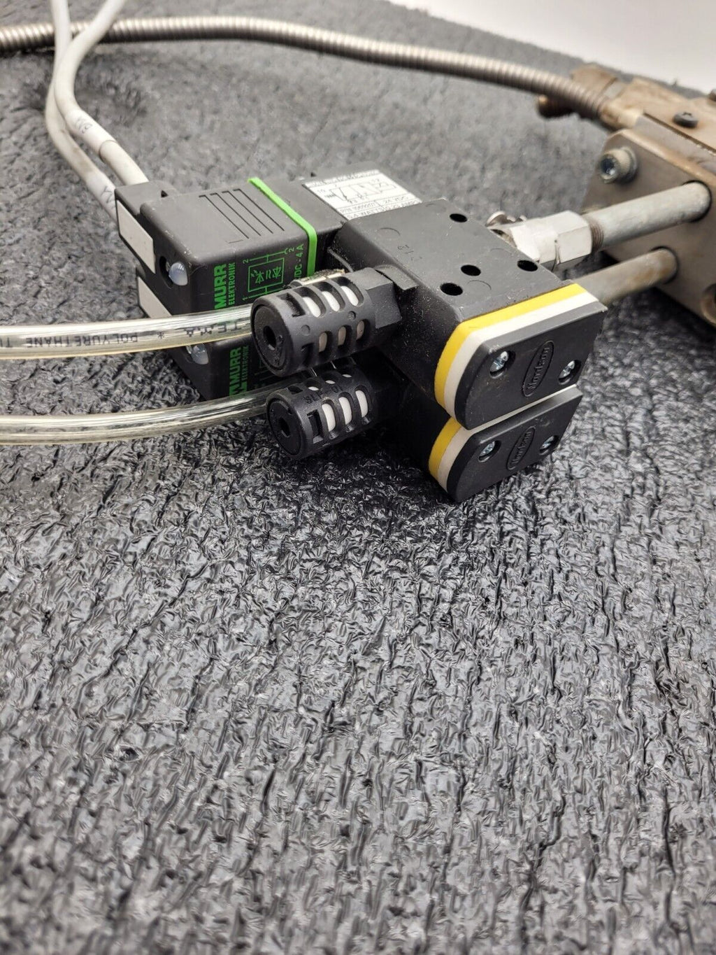 Dual Head Nordson SolidBlue S-012T Hot Melt Adhesive Dispensing Glue Gun 8524328