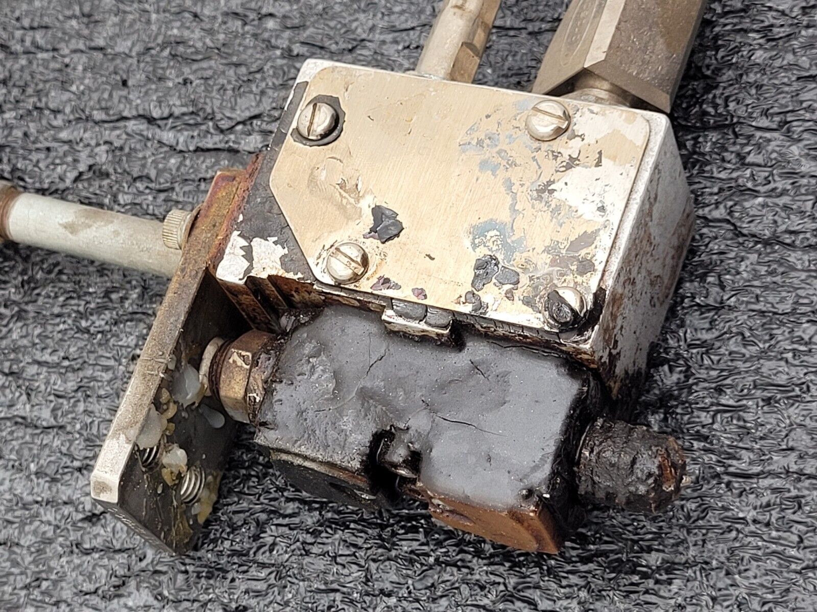 1x Head Nordson Surebead S-012 T Hot Melt Adhesive Dispensing Glue Gun 8519670