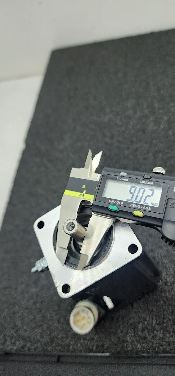 Schneider Electric SH30552P01A2000 AC Servo Motor 8000rpm