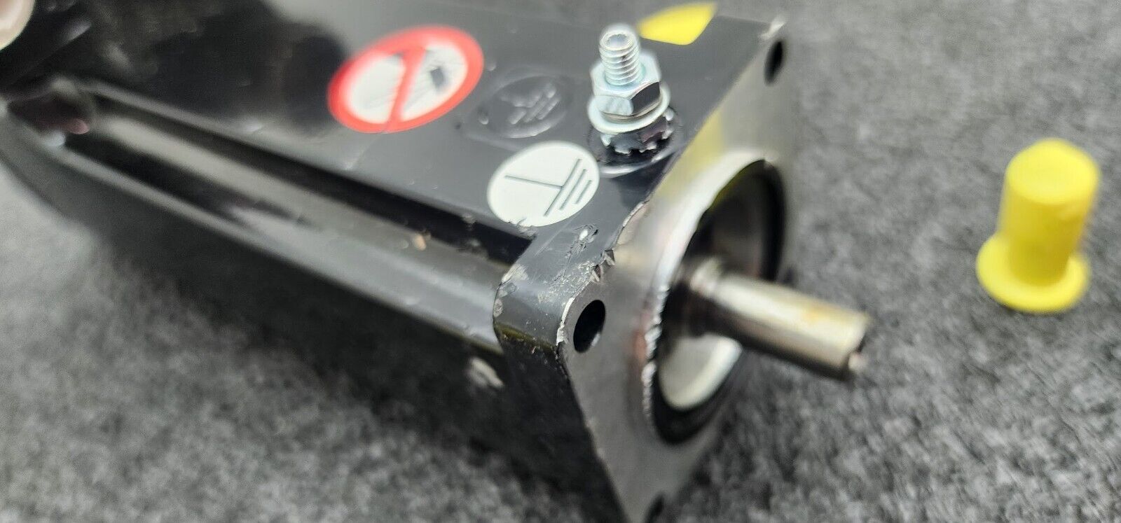 Schneider Electric SH30552P01A2000 AC Servo Motor 8000rpm