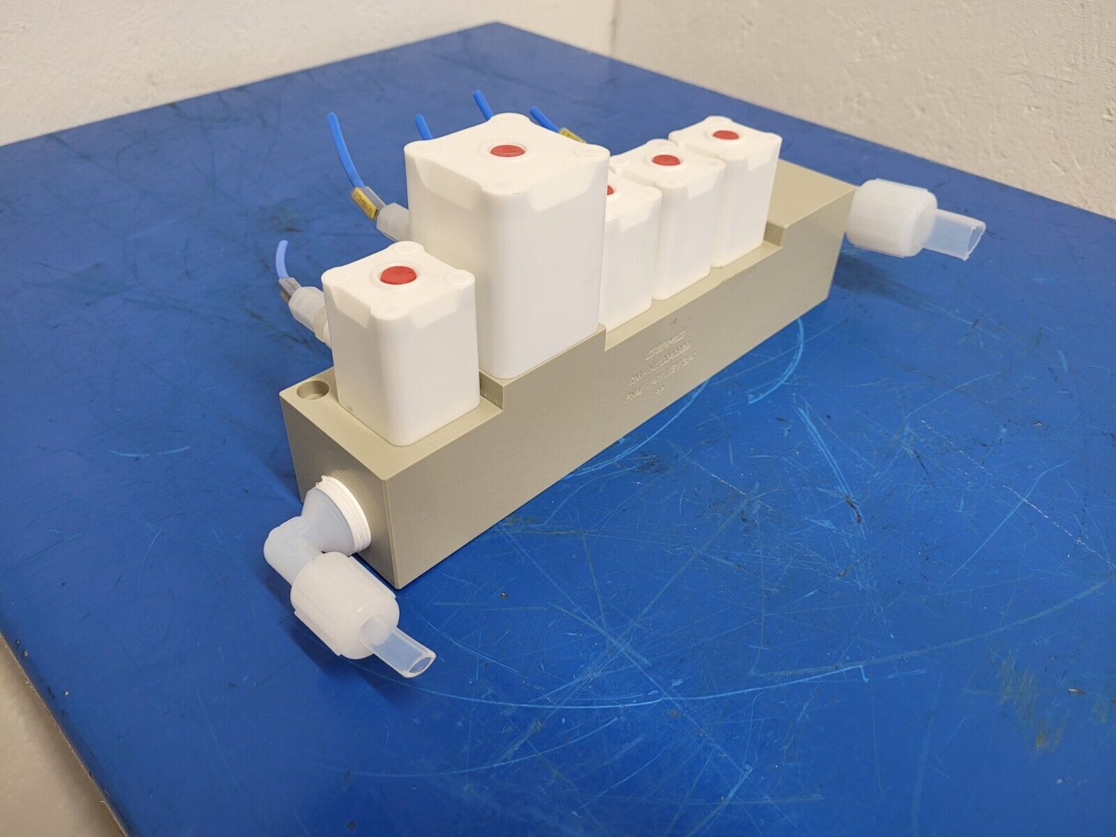 Gemu 5 Valve Diaphragm Shutoff Manifold Valve Air Open Spring Close PN4 PP "C"