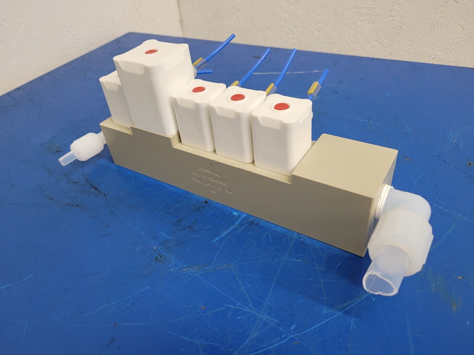 Gemu 5 Valve Diaphragm Shutoff Manifold Valve Air Open Spring Close PN4 PP "C"