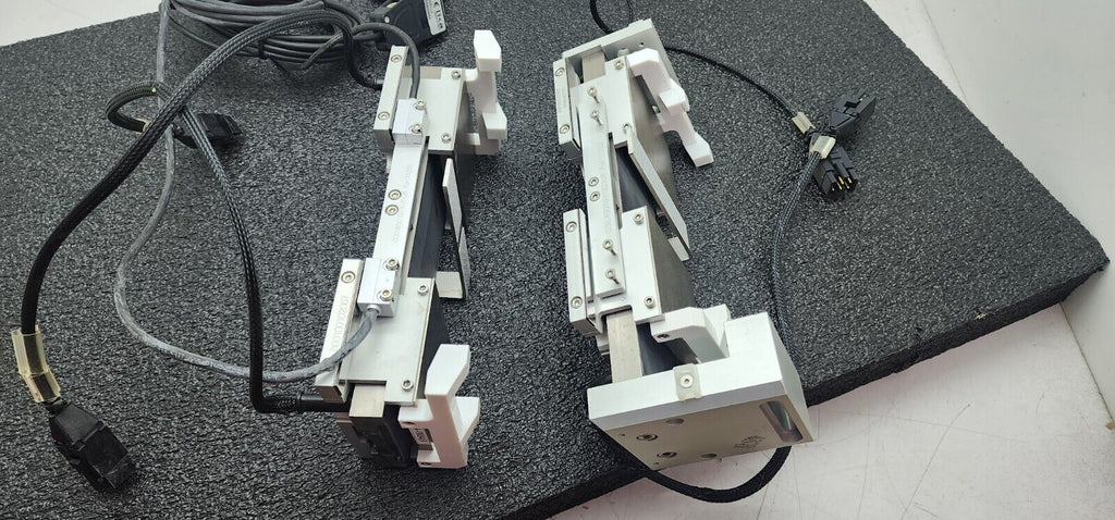 Lot of 2 Lika Linear Magnet Motor Adjustable Width Grabber SMI5RL13 Encoder 1-3"