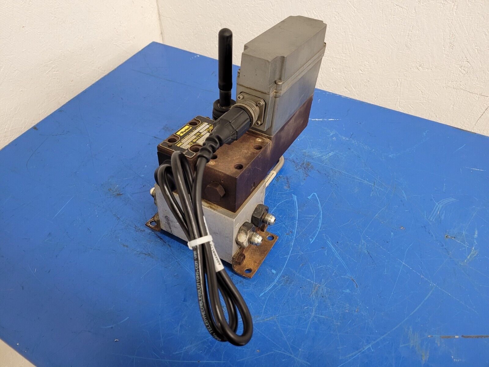 PARKER Hydraulic Proportional ISO Valve D1FHE80HCNEK0030X6114 12VDC + Override H