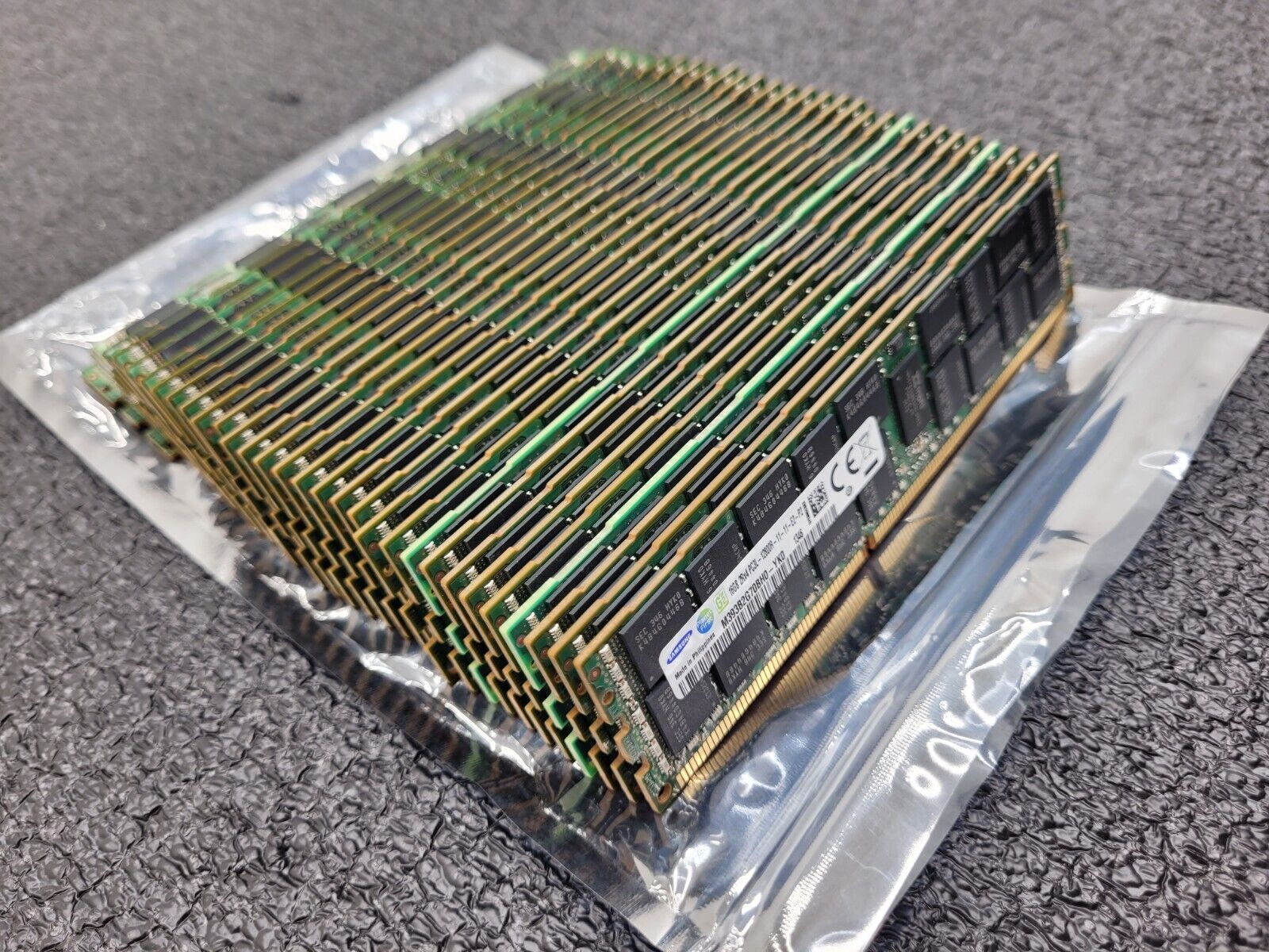 Lot Of 32 Samsung Oracle 16GB 2Rx4 PC3-12800R Server Memory ECC 512GB