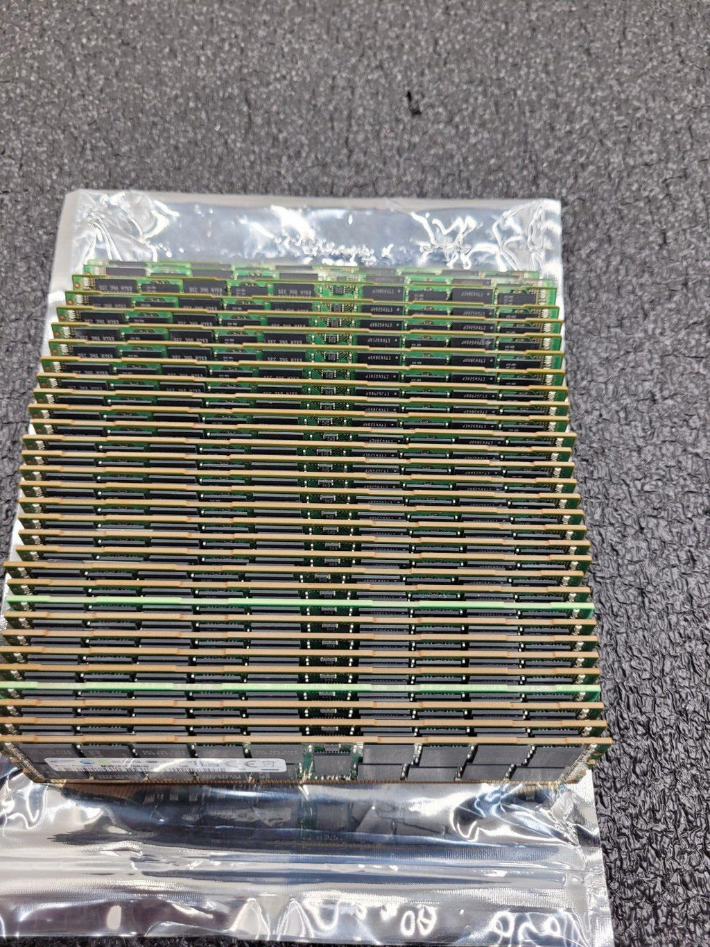 Lot Of 32 Samsung Oracle 16GB 2Rx4 PC3-12800R Server Memory ECC 512GB
