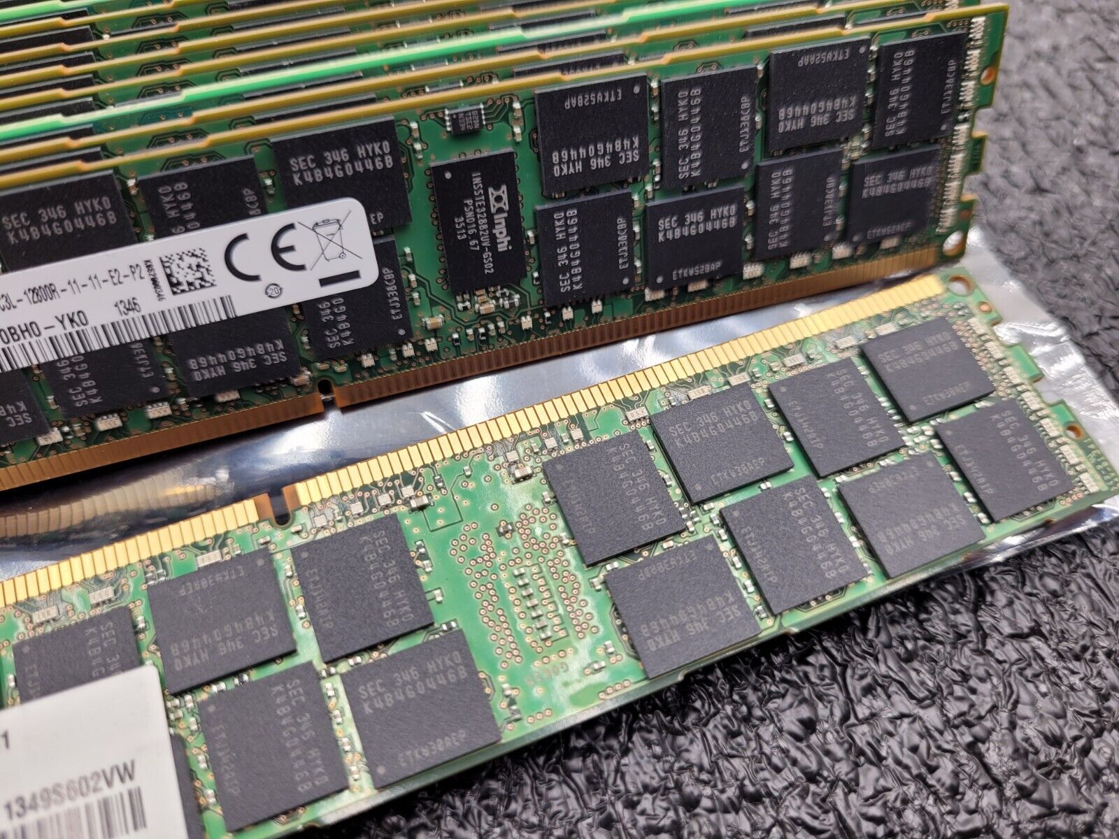 Lot Of 32 Samsung Oracle 16GB 2Rx4 PC3-12800R Server Memory ECC 512GB