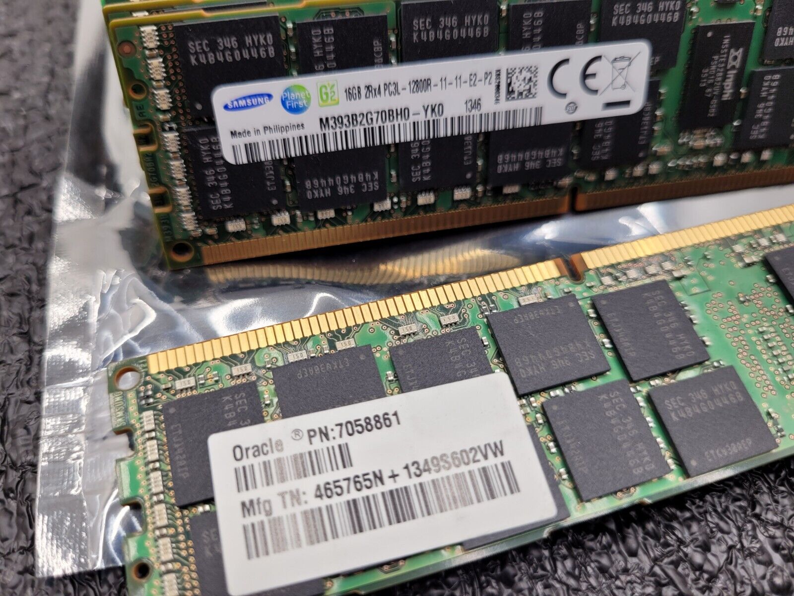 Lot Of 32 Samsung Oracle 16GB 2Rx4 PC3-12800R Server Memory ECC 512GB