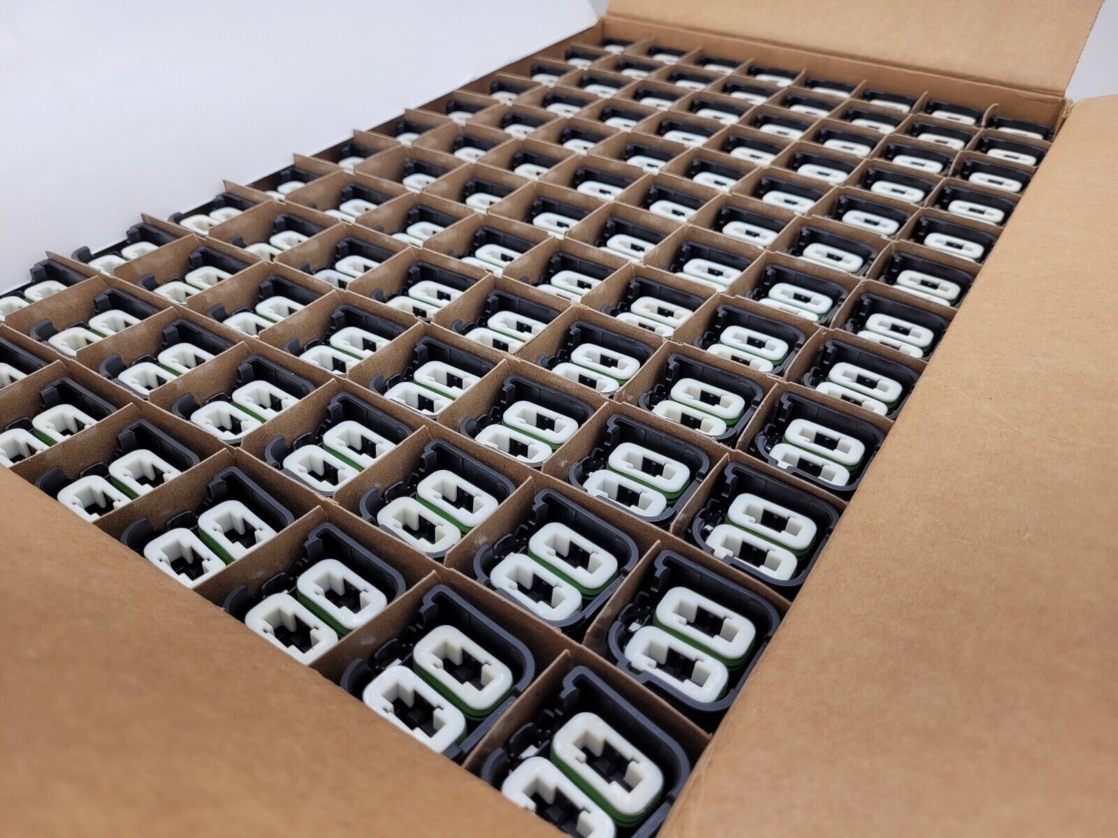 Aptiv Delphi Automotive Power Connector 2 Way POWERPACK LV1000 Case of 192