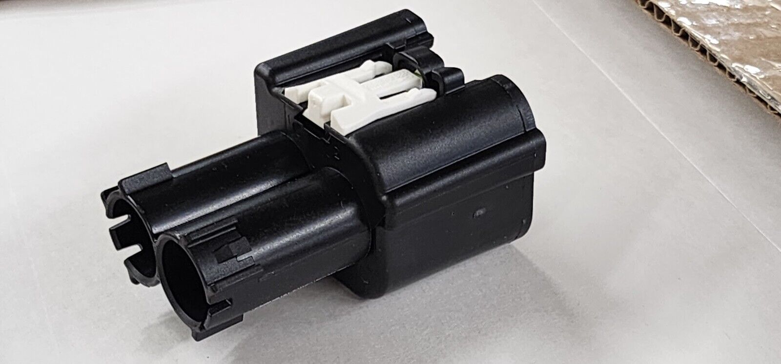 Aptiv Delphi Automotive Power Connector 2 Way POWERPACK LV1000 Case of 192