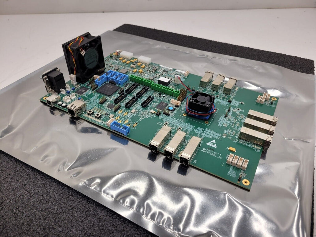 Microchip Technology PM8054 SXP 36x12G SAS Expander Developement Board