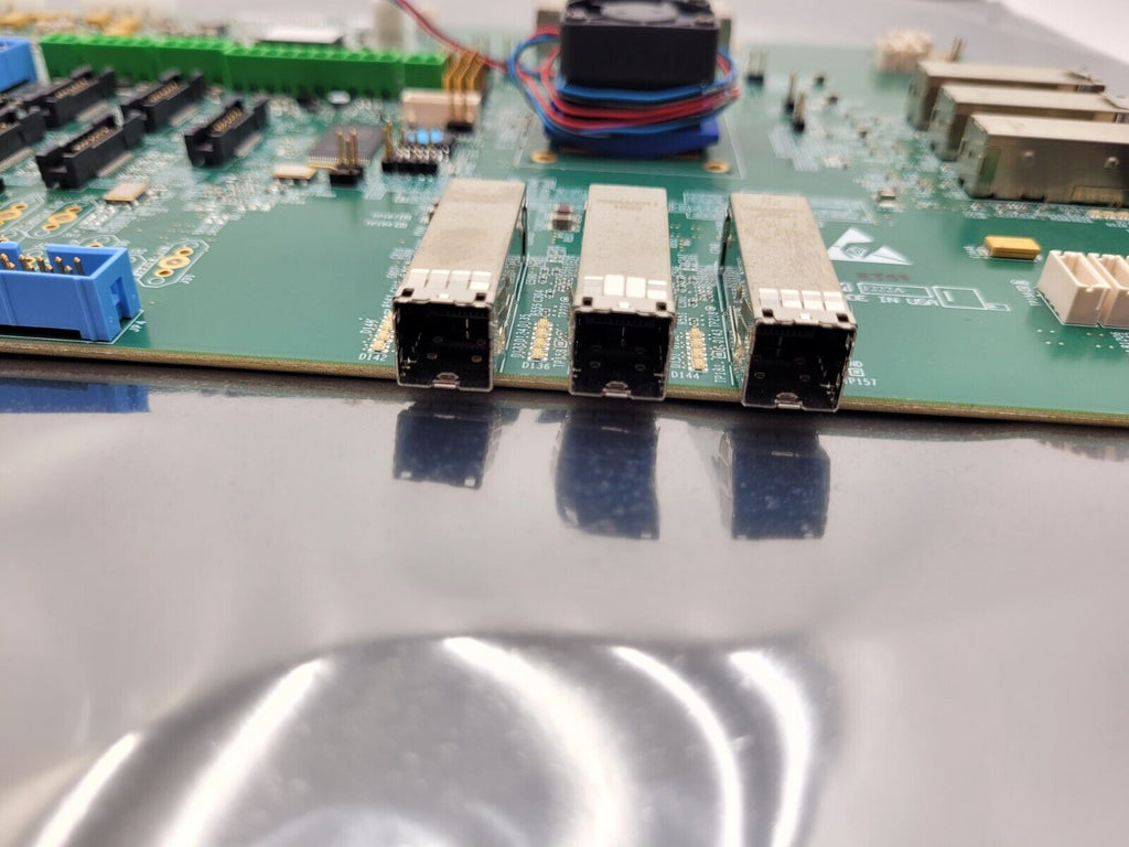 Microchip Technology PM8054 SXP 36x12G SAS Expander Developement Board