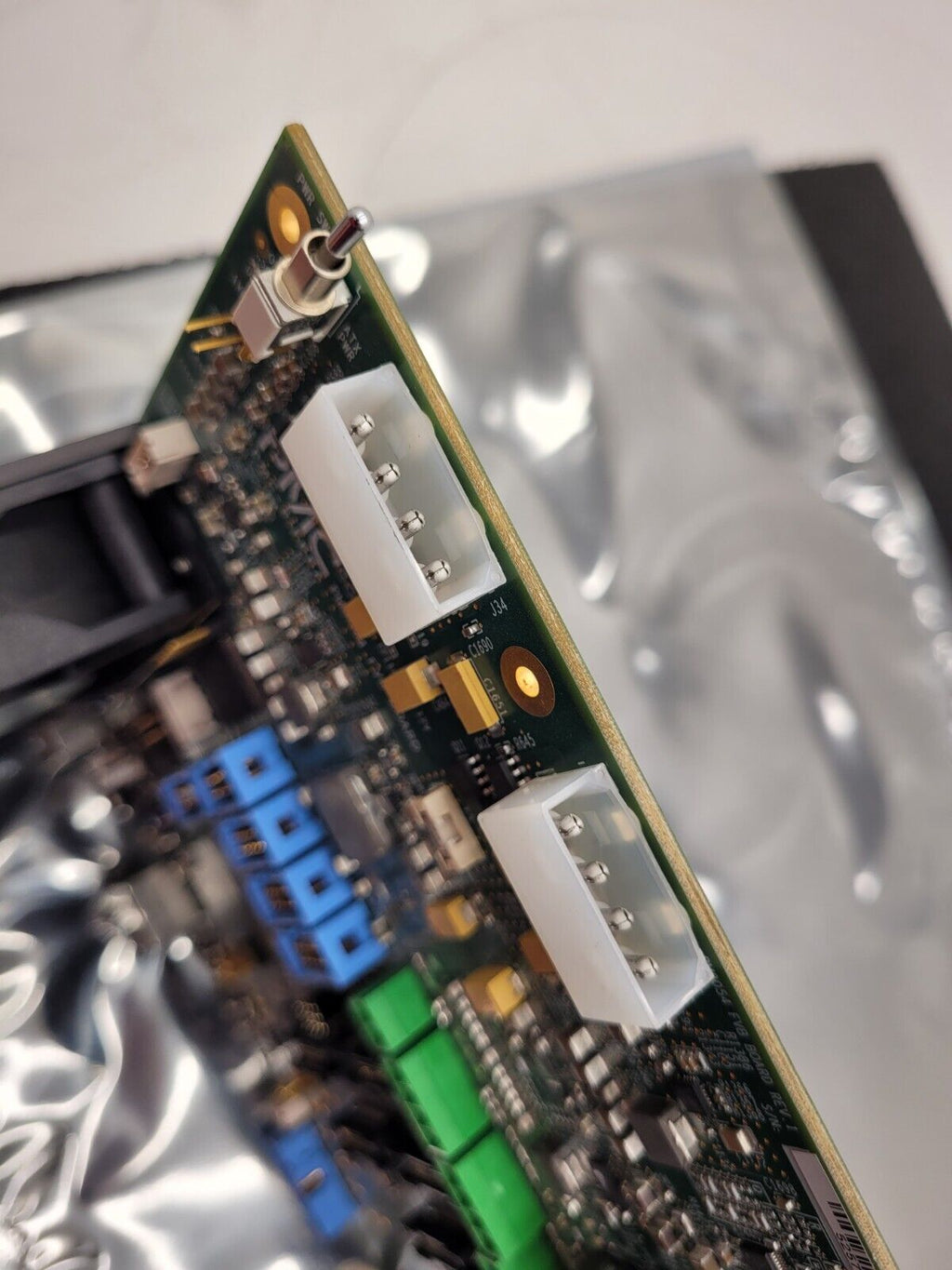 Microchip Technology PM8054 SXP 36x12G SAS Expander Developement Board