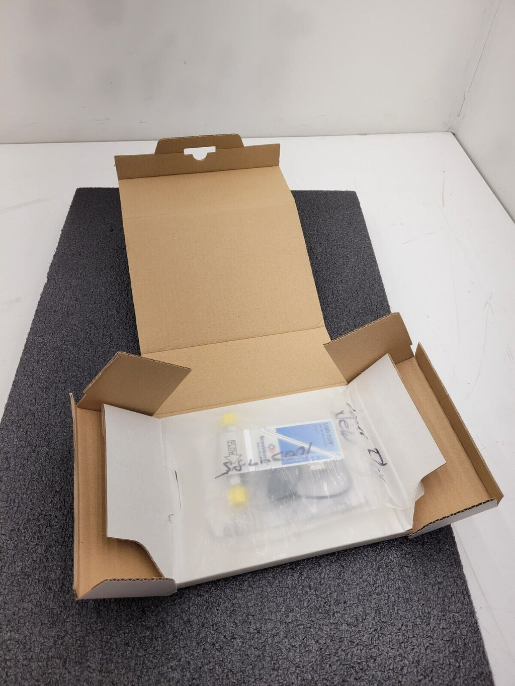 Bronkhorst L13-PGD-88-K-30S Thermal Flow Meter Mass Controller MFC LIQUI-FLOW