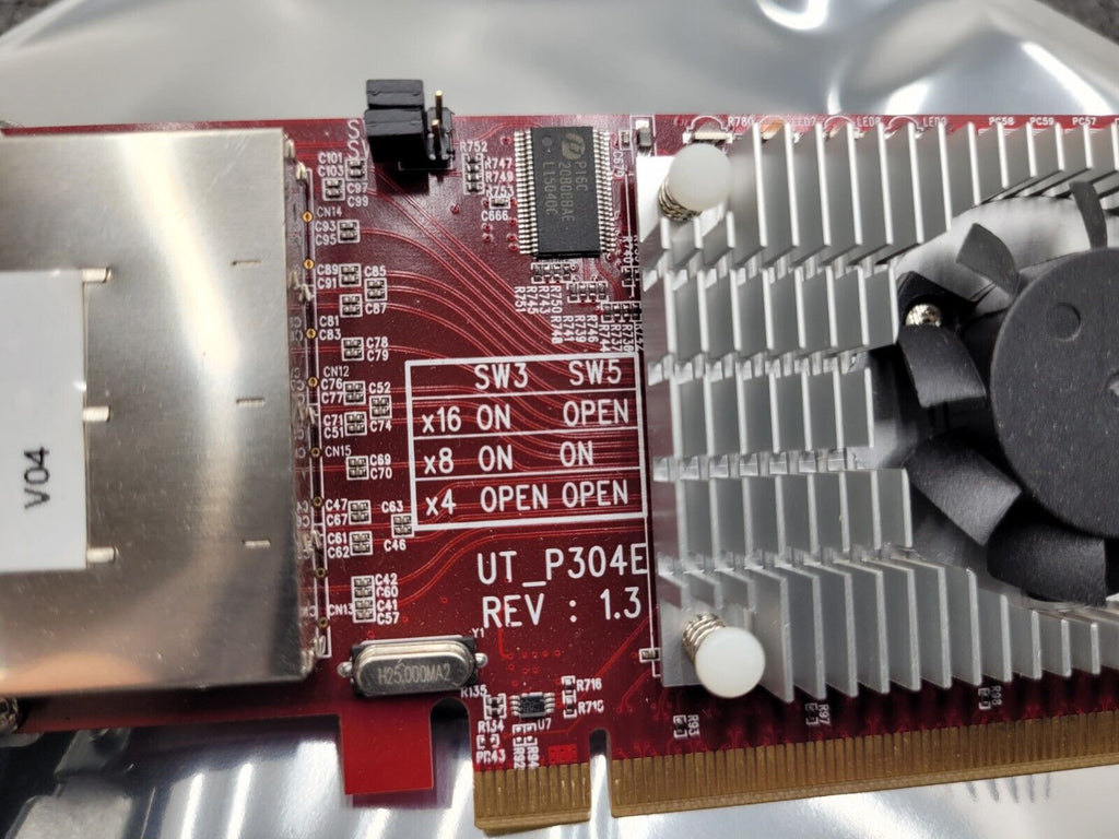 Ultran UT_P304E PCIe x16 half-height mini-SAS HD SFF-8644 x4 HBA SAS Expander