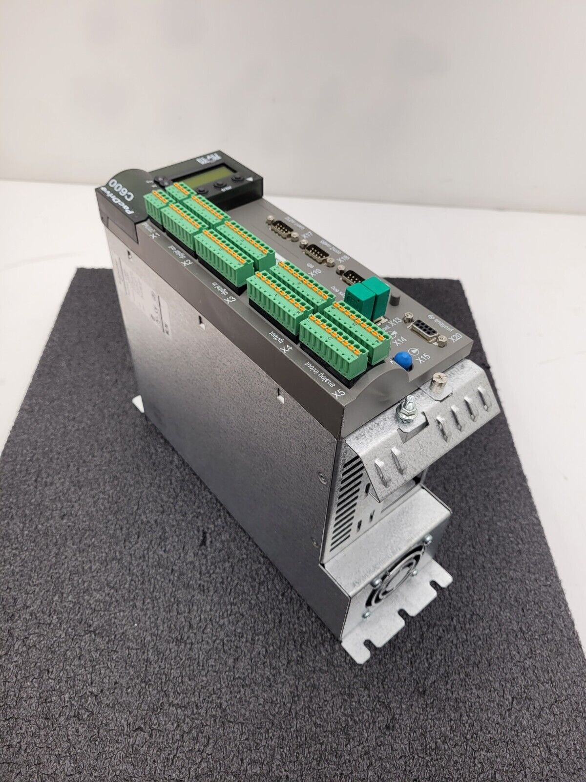 Schneider Electric ELAU PacDrive C600 C600/10/1/1/1/10 VCA09AAAA0AA00 NOS