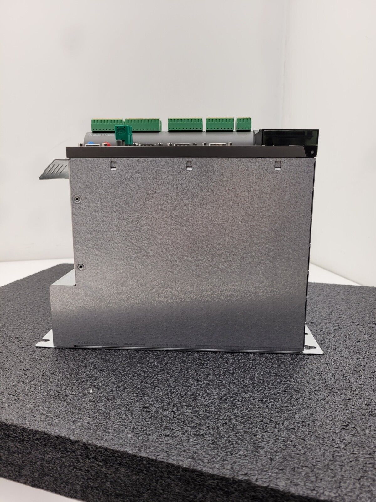 Schneider Electric ELAU PacDrive C600 C600/10/1/1/1/10 VCA09AAAA0AA00 NOS