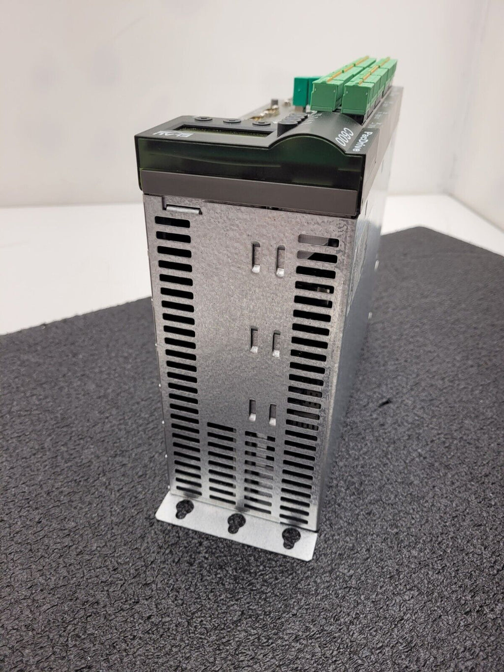 Schneider Electric ELAU PacDrive C600 C600/10/1/1/1/10 VCA09AAAA0AA00 NOS