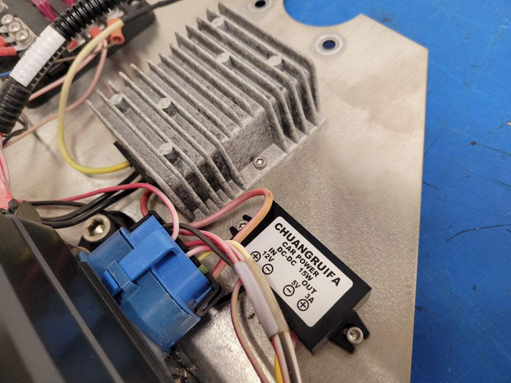 Eaton 31S-002-0 12VDC Power Distribution Module Fuse Relay Holder System G