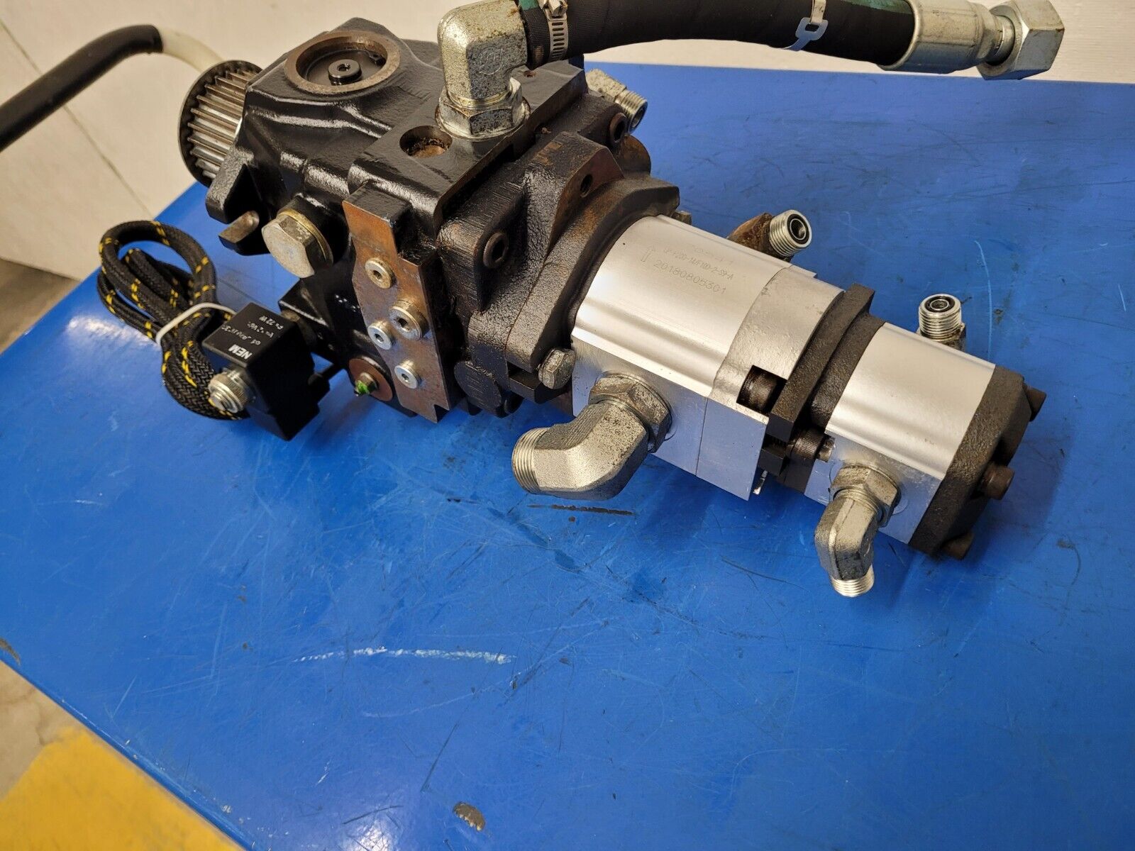 Poclain Hydraulics B47581S 3x Hydraulic Pump Stack CCW Rotation Unit F