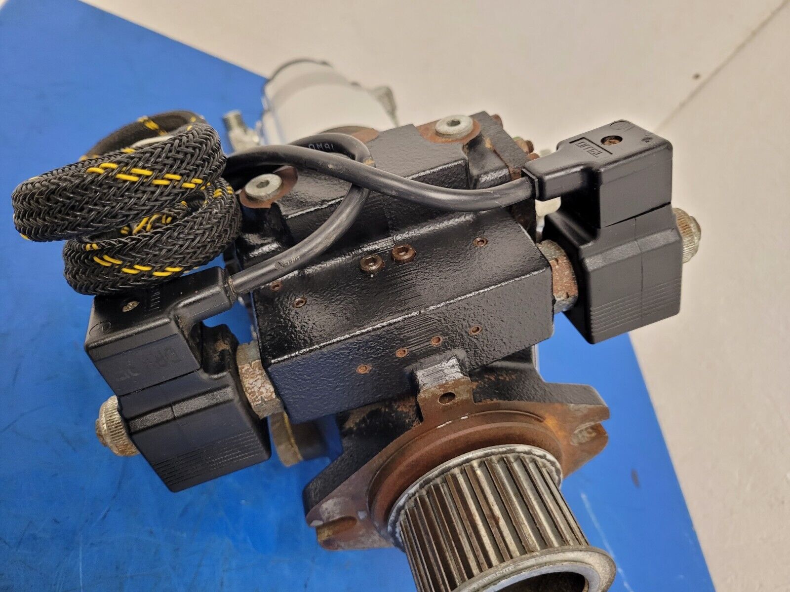 Poclain Hydraulics B47581S 3x Hydraulic Pump Stack CCW Rotation Unit F